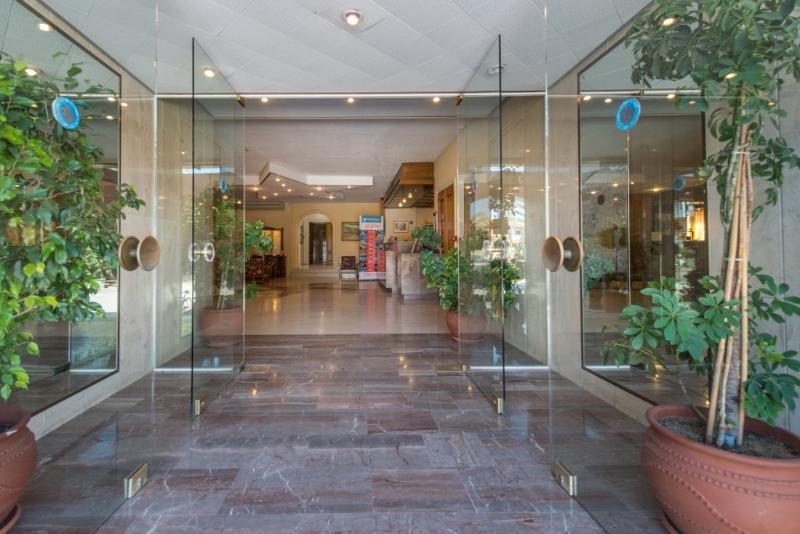 Astir Beach Hotel Guwes Zewnętrze zdjęcie